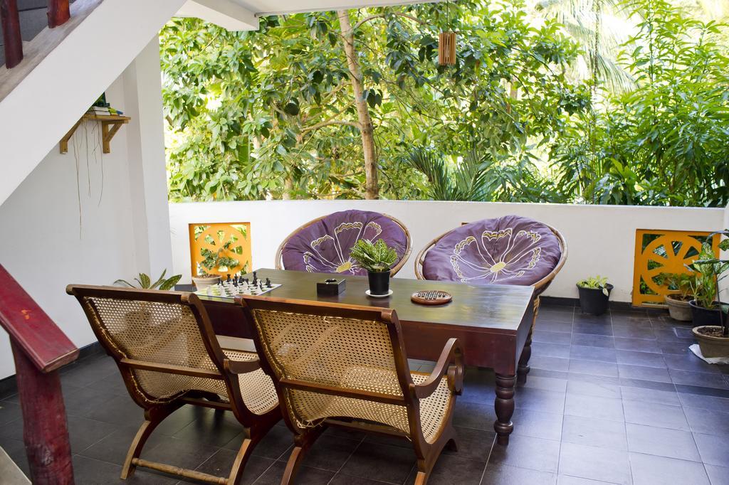 Bedspace Unawatuna Luaran gambar