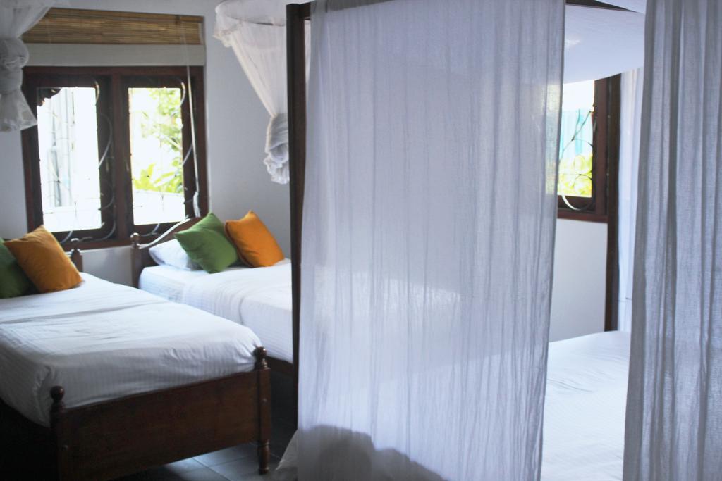 Bedspace Unawatuna Luaran gambar