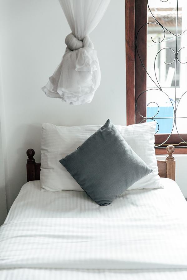 Bedspace Unawatuna Luaran gambar
