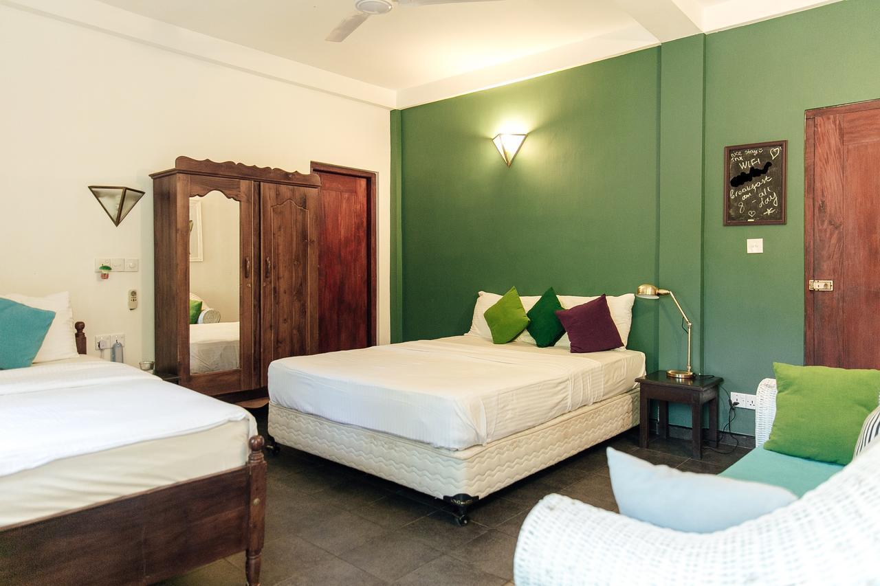 Bedspace Unawatuna Luaran gambar